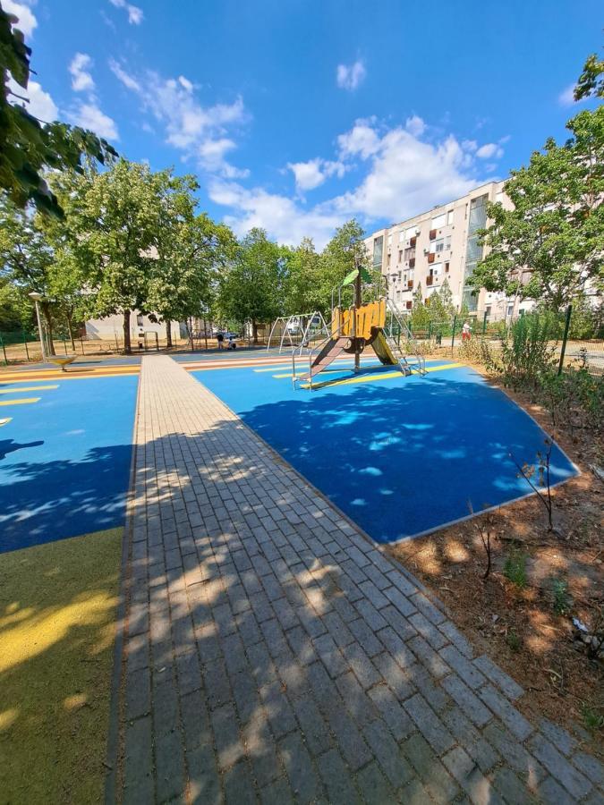 Appartamento Wanderer Station Debrecen Esterno foto
