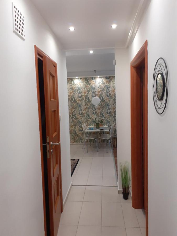 Appartamento Wanderer Station Debrecen Esterno foto